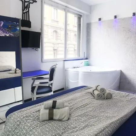 Duomo Luxury House 9 Pax בית נופש מילאנו